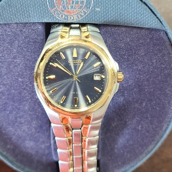 Citizen Eco-Drive E110-K15699 Watch | Blue DialSolar Citizen WatchVintage Rad - Picture 14 of 15